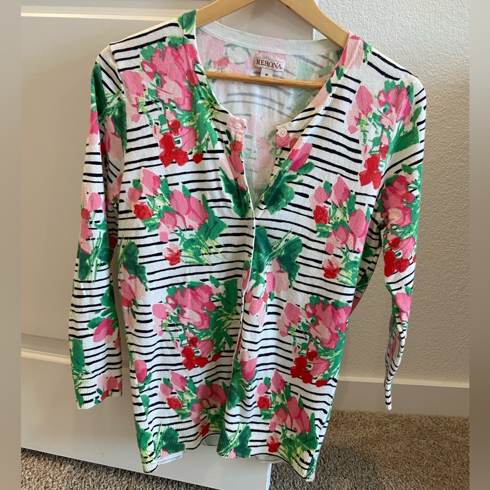 stretch light weight sweater medium